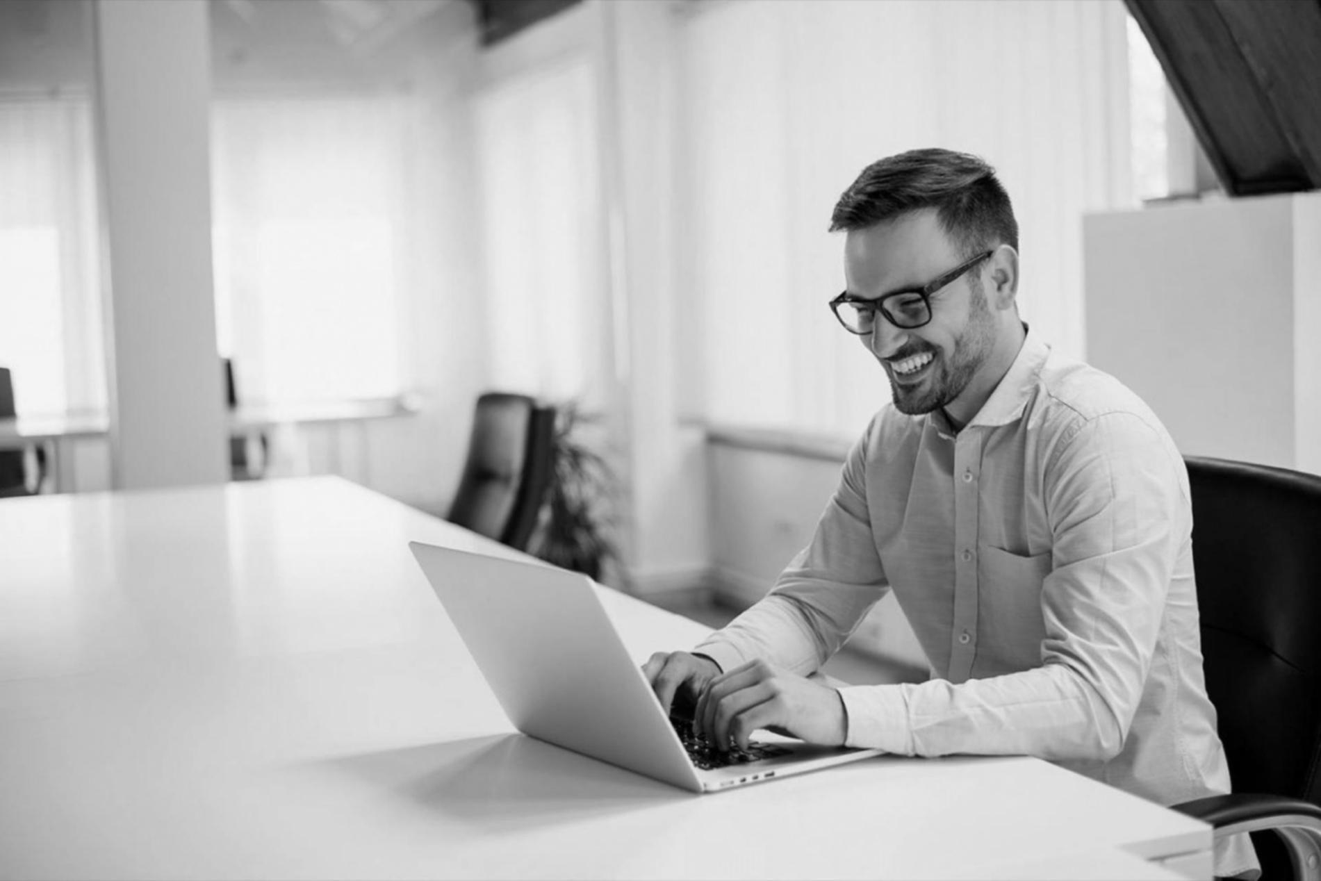 Partenariat éducatif dans les services bancaires